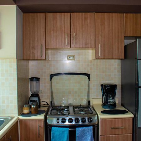 2 Rooms, 1 King Size Bed, 64" Smart Hdtv 危地马拉 外观 照片