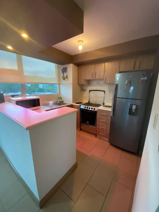 2 Rooms, 1 King Size Bed, 64" Smart Hdtv 危地马拉 外观 照片