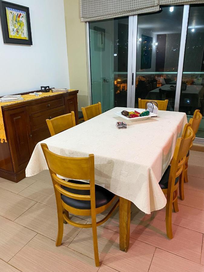 2 Rooms, 1 King Size Bed, 64" Smart Hdtv 危地马拉 外观 照片
