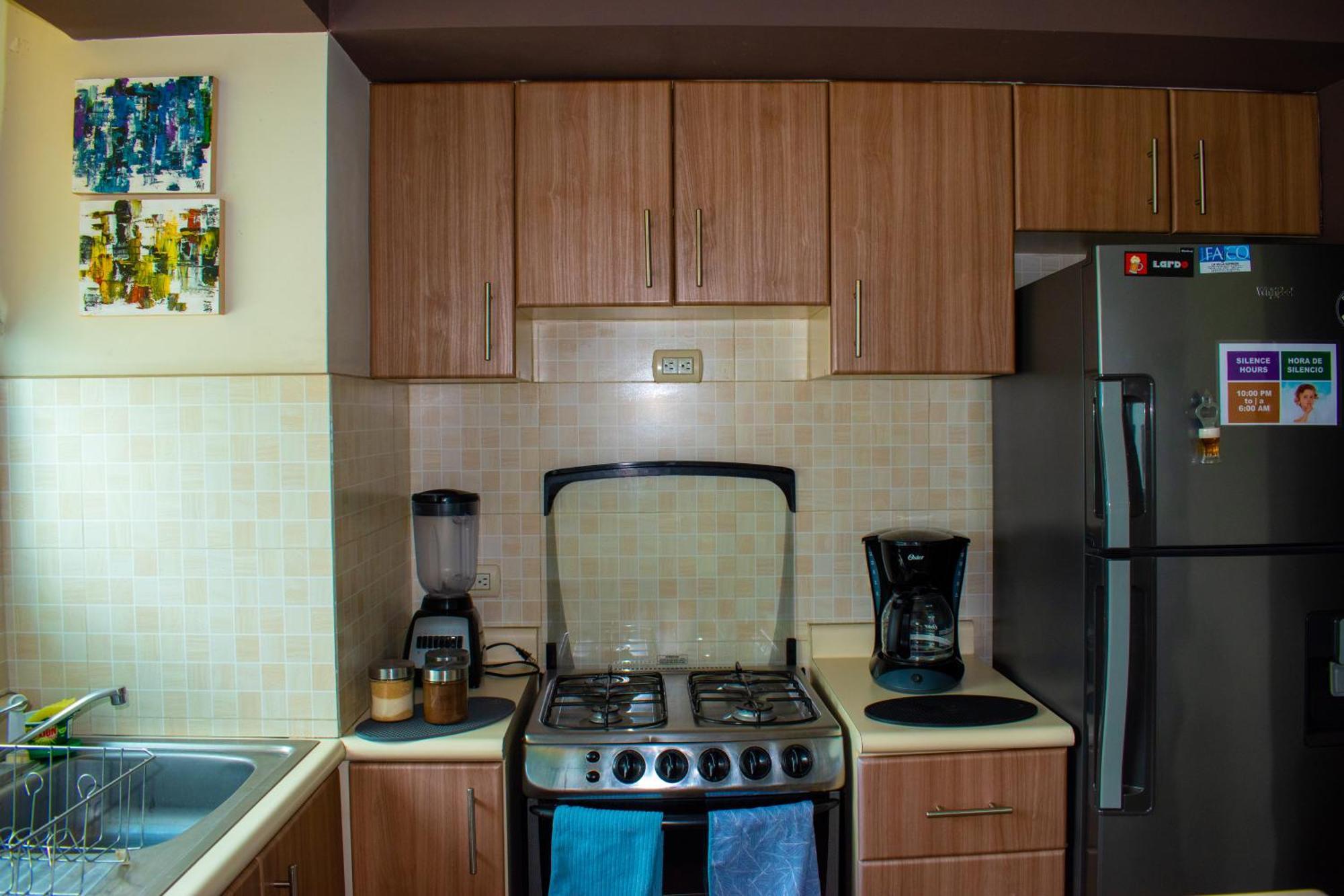 2 Rooms, 1 King Size Bed, 64" Smart Hdtv 危地马拉 外观 照片
